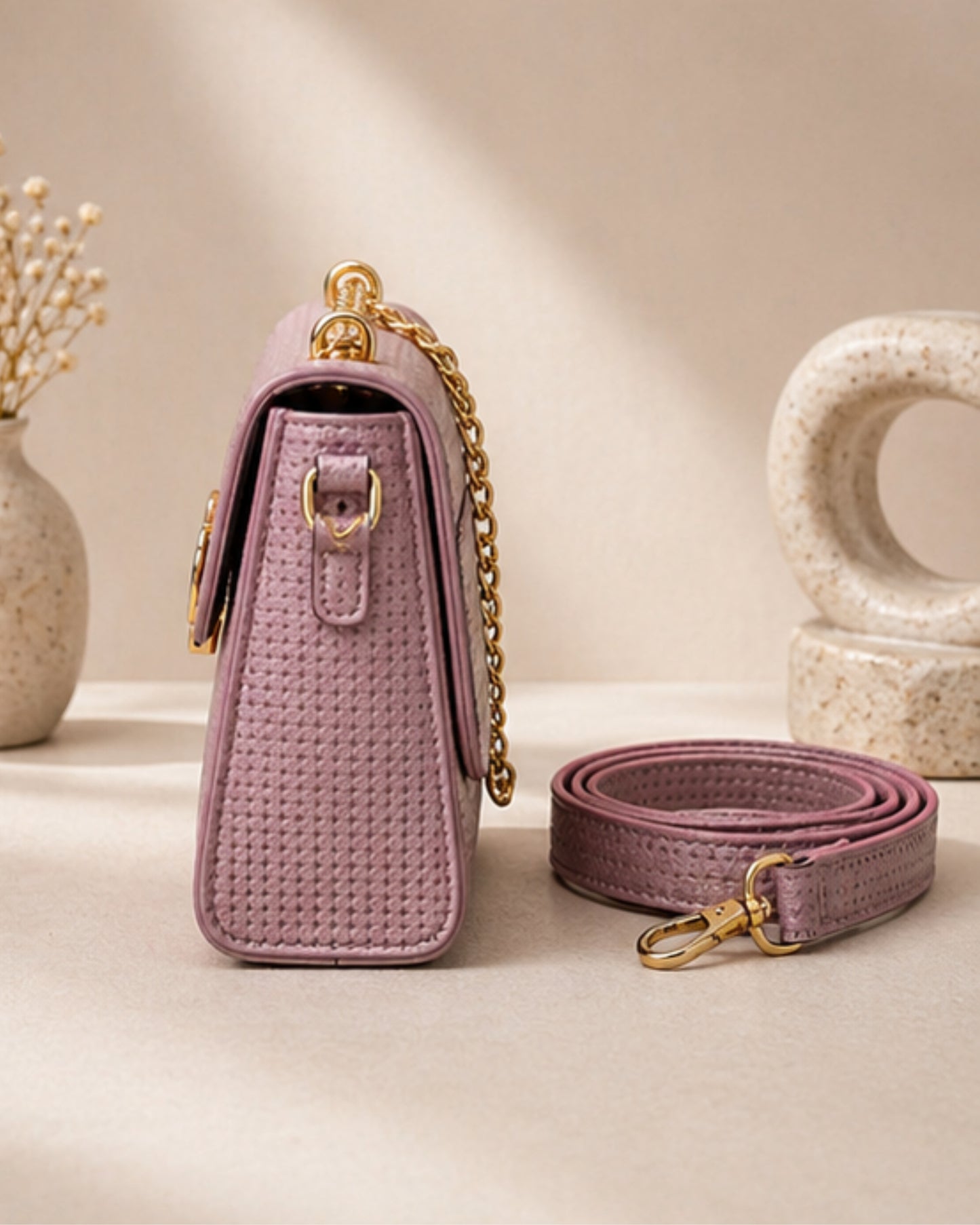 Swag Wali Saheli Cute Cat Lock Chain Sling Bag (Blush Pink)